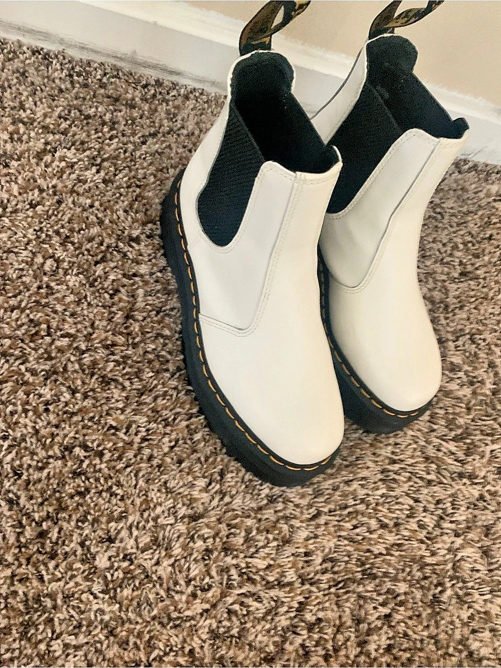 Dr. Martens 2976 Quad Smooth Leather Platform Chelsea Boots White & Black